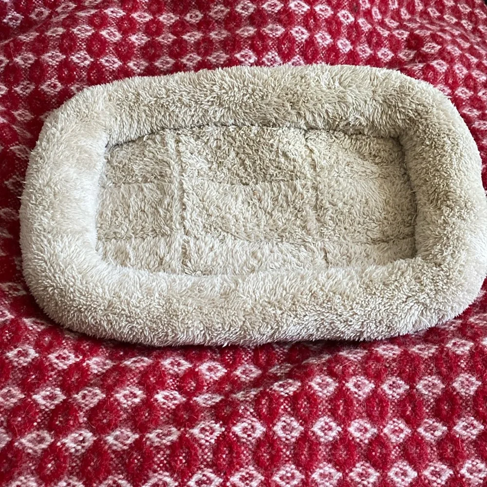 Petco Small Pet Faux Fur Bed